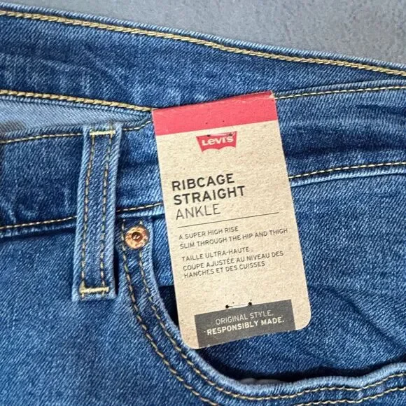 NWT Levi's Women's Ribcage Straight Ultra High Rise Jeans - Blue - Picture 9 of 16